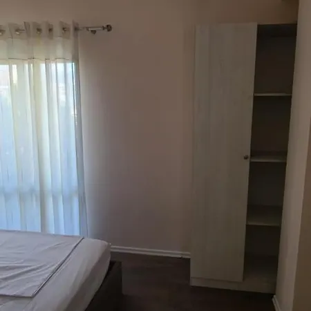 D1 & 4* Τίρανα